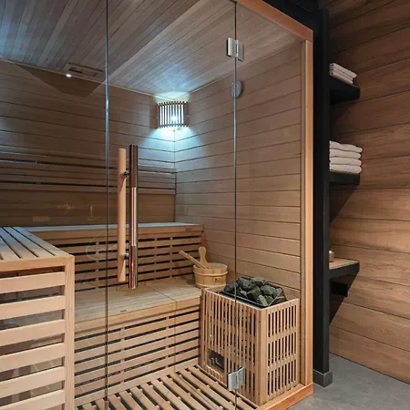 Exclusive Apartment *